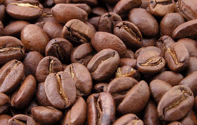 Roasted_coffee_beans